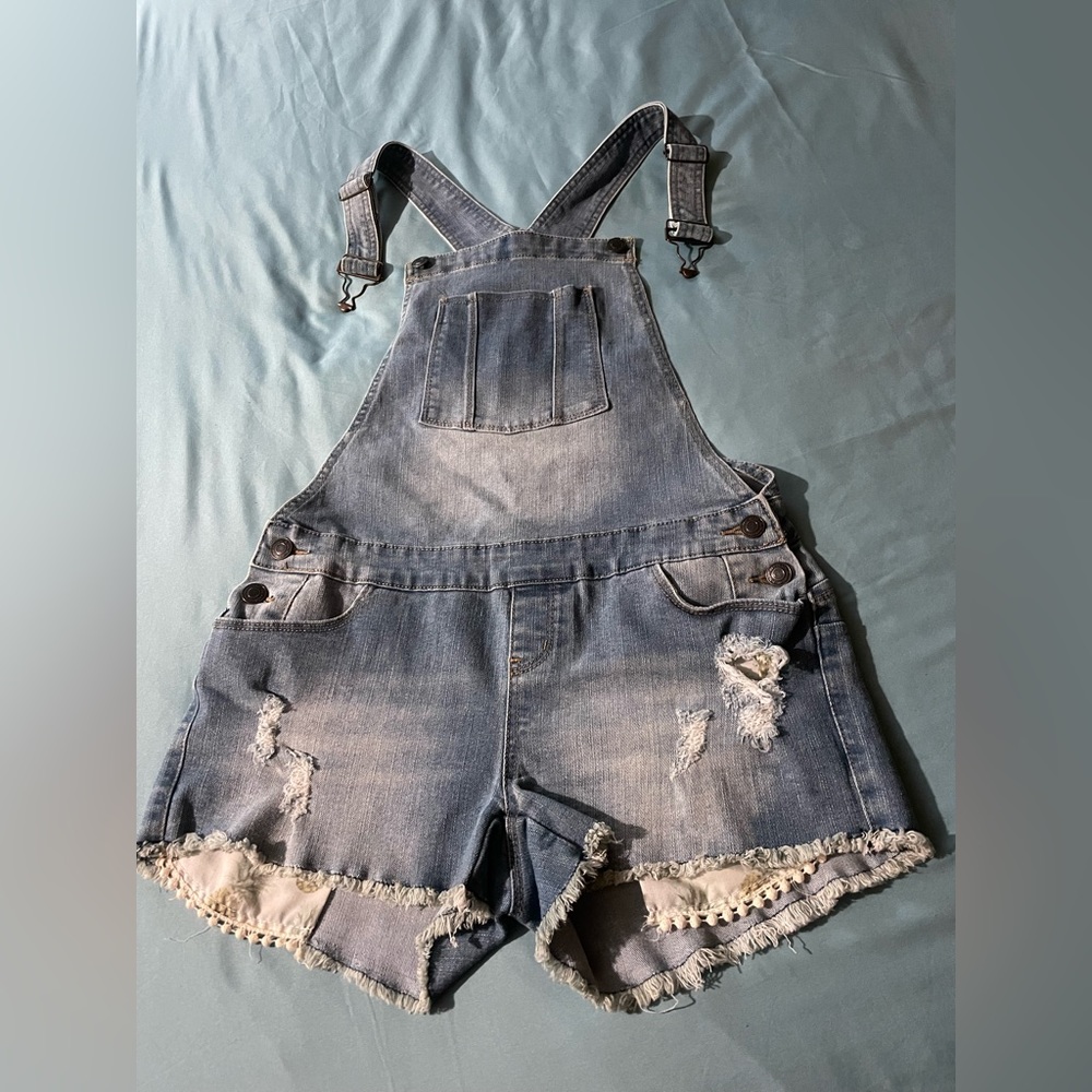 Women’s bibbed shorts